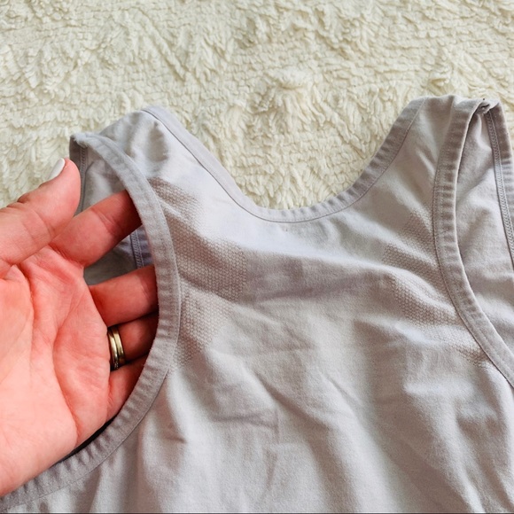 New balance size medium gray tank top nylon blend - Picture 6 of 7